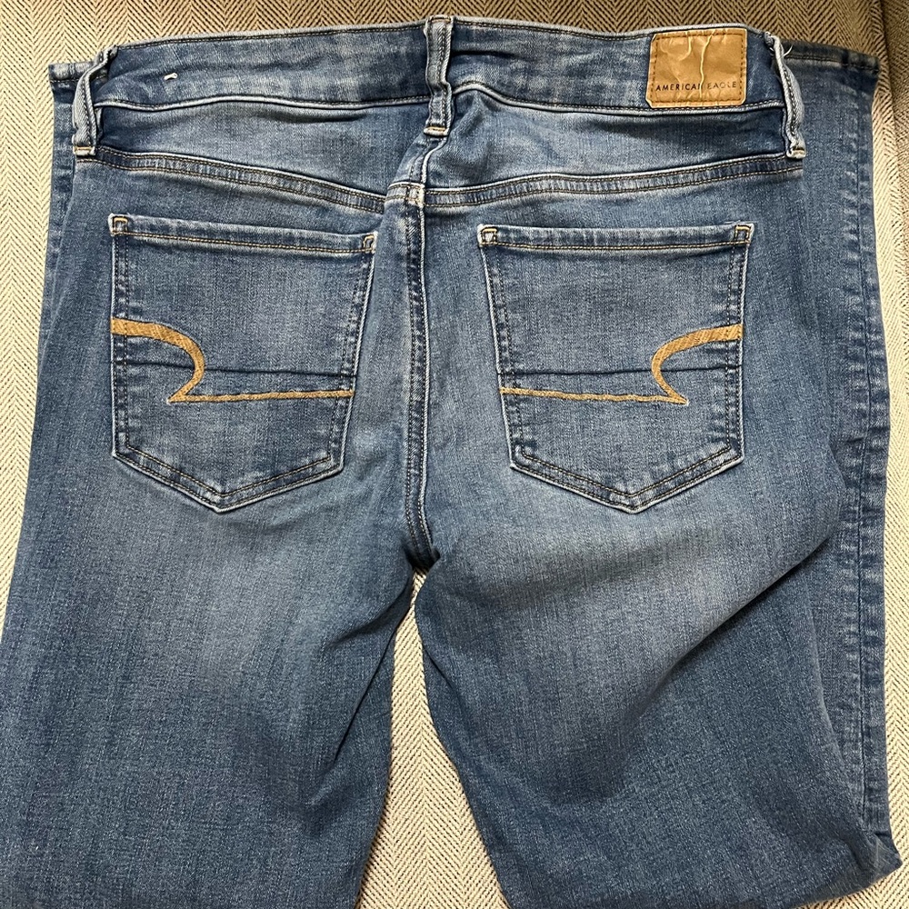 American eagle next level stretch skinny jeans. Size 8 regular!